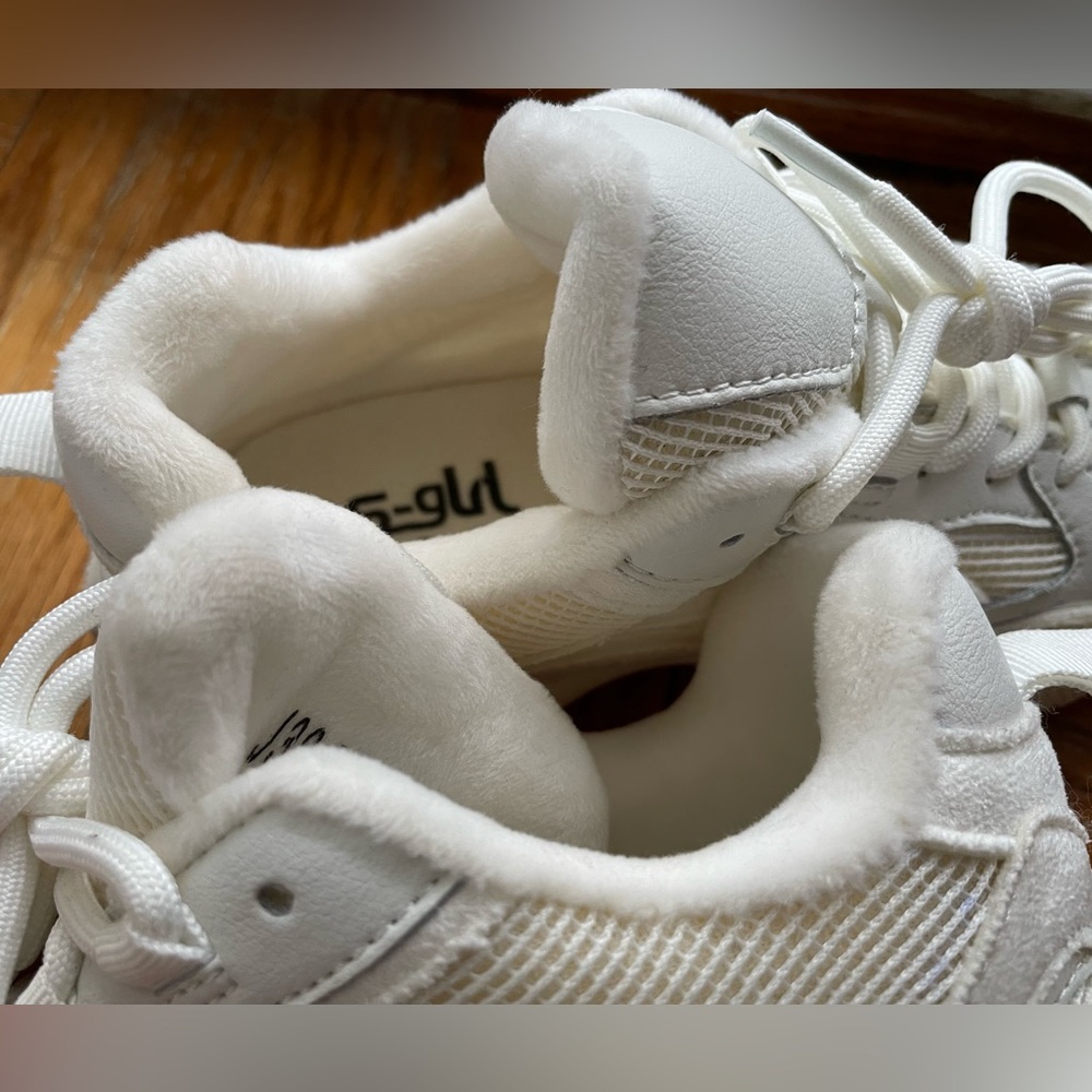 Sneakers - Picture 5 of 12